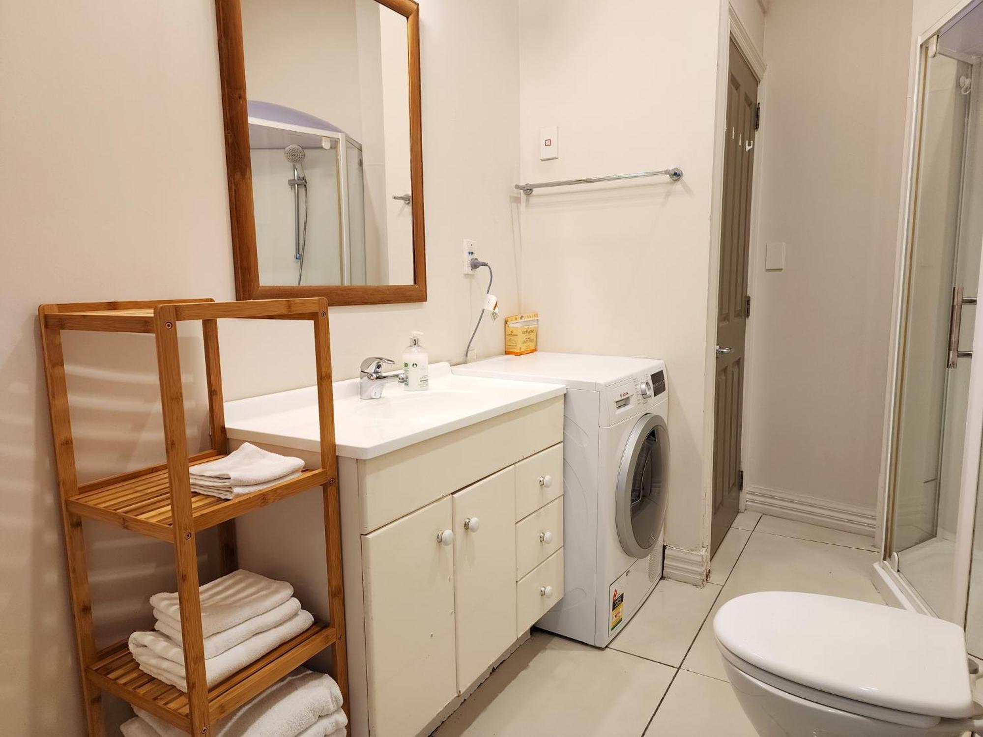 U Suites On Manners Wellington Eksteriør billede